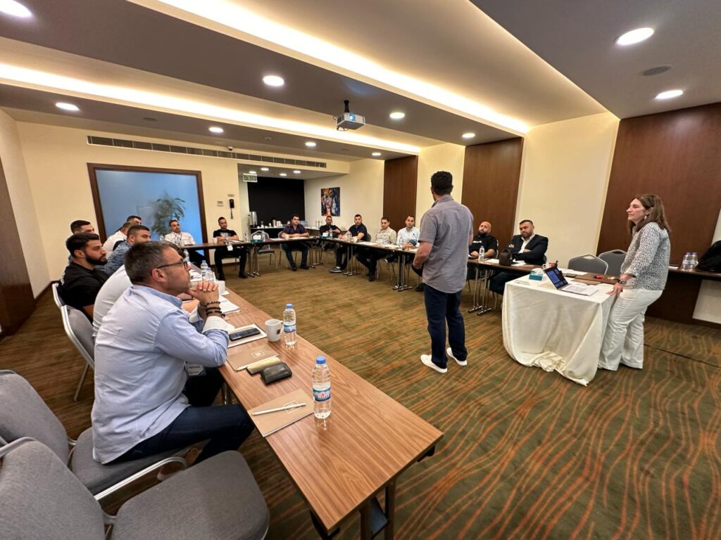 دورة تدريبية لضباط من أمن الدولة…