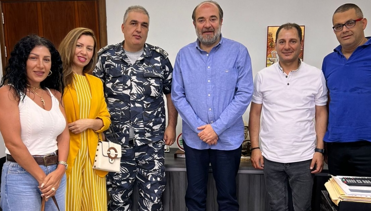 ضمن تحركهم رفضَا لرفع الأقساط.. أهالي طلاب الإنجيلية في زحلة زاروا سليم عون وعقيص وماروني