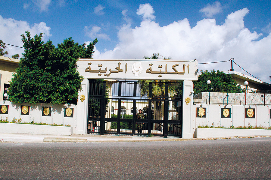 وزارة الدفاع الوطني ـ قيادة الجيش تعلن الحاجة لتطويع تلامذة ضباط