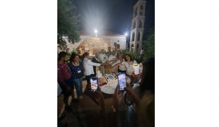 جمعية مار منصور فرع جديدة الفاكهة احتفلت بعيد التجلي واليوبيل الفضي لكاهن الرعية