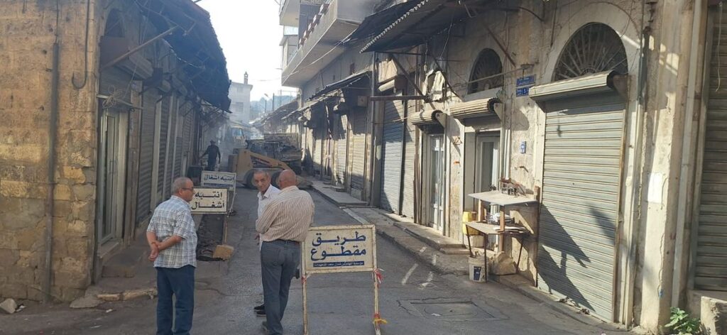 تحت مراقبة لجنة مهندسين مكلفة من البلدية.. أعمال تأهيل سوق البلاط بزحلة تنطلق قريبًا