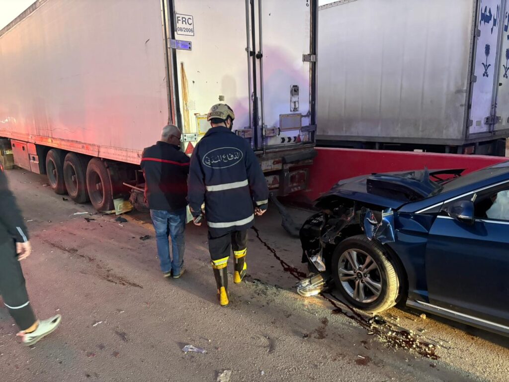 قتيل وجرحى بحادث على طريق المصنع