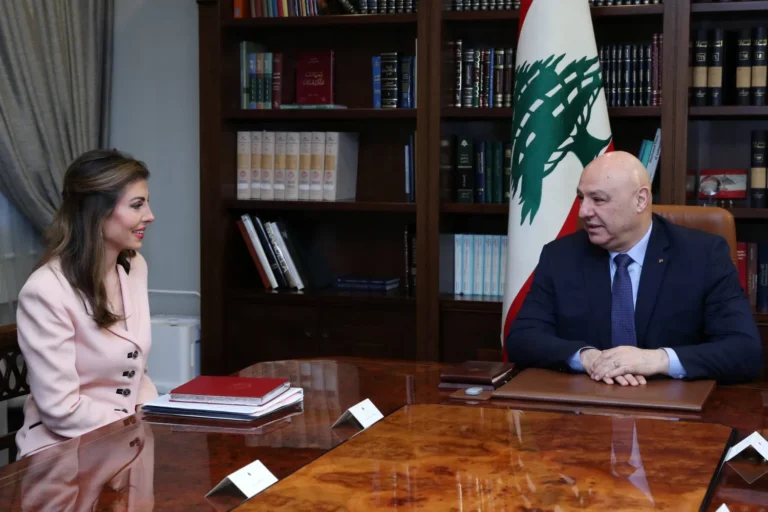 “الجمهورية”- أورتاغوس: لا مساعدات من دون إصلاحات!