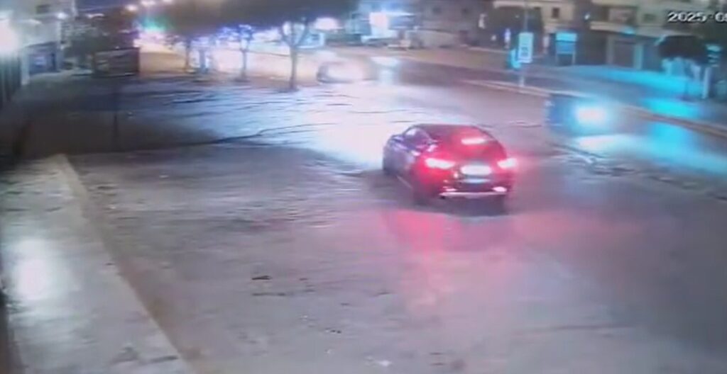 بالفيديو – لحظة حادث في سعدنايل بسبب القيادة عكس السير