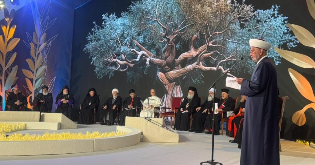 كلمة المفتي في استقبال البابا: لبنان أرض الرسالة الإنسانية