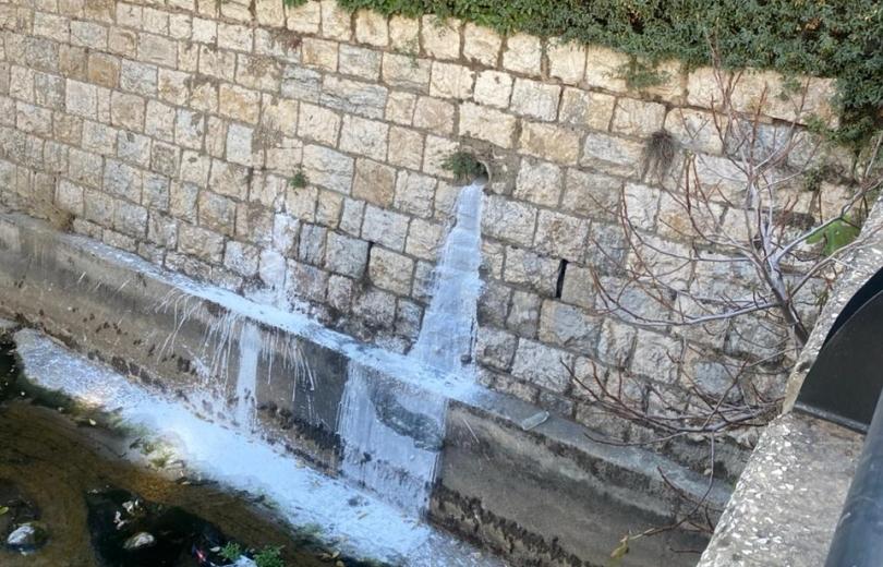الداخلية طلبت إجراءات عاجلة لتبيان سبب تلوث البردوني بمادة بيضاء.. ماذا تبين؟