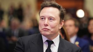 إيلون ماسك يفقد لقب تريليونير بعد أسبوع من حصوله عليه.. ثروته تراجعت إلى 957 مليار دولار