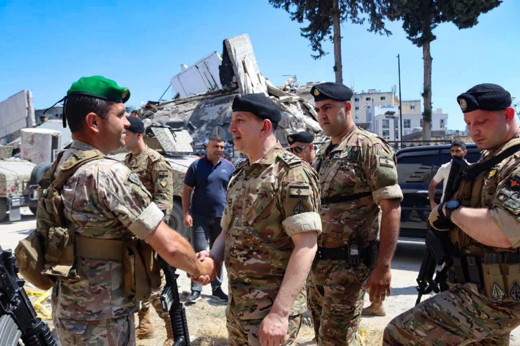 قائد الجيش تفقَّد وحدات عملانية في الجنوب: المؤسسة العسكرية ستبقى محل ثقة اللبنانيين