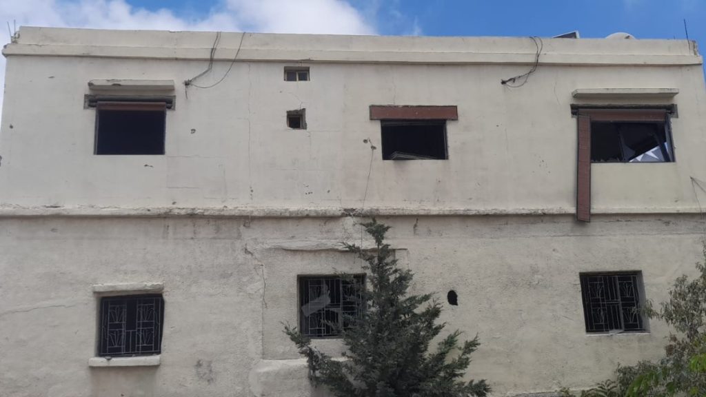 في لبنان.. سرقة منزل رئيس بلدية بما في ذلك الأبواب والنوافذ