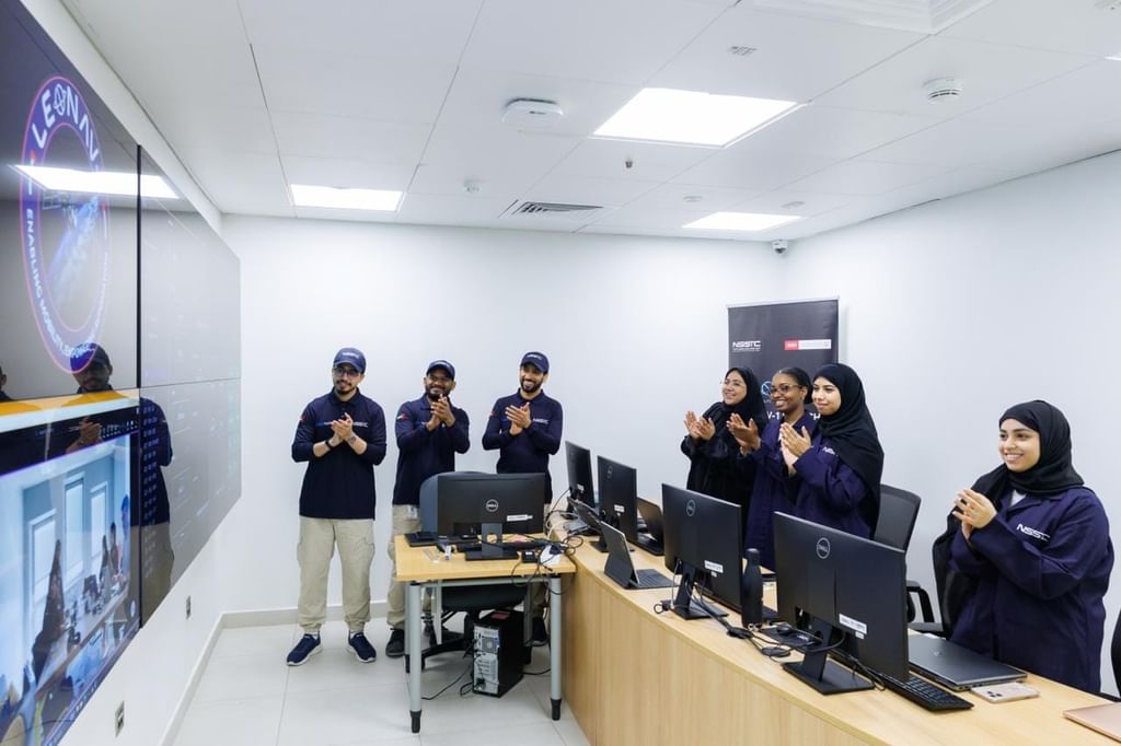جامعة الإمارات تطلق قمراً اصطناعياً… إليكم التفاصيل